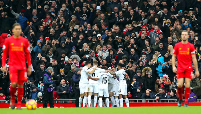 快船险胜三阵活塞，哈登20中4，7次被盖帽，5次失误，2次24秒，多次不防守