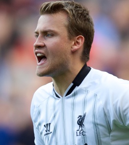 [中超]维塔尔任意球直接攻门 完美弧线直挂死角