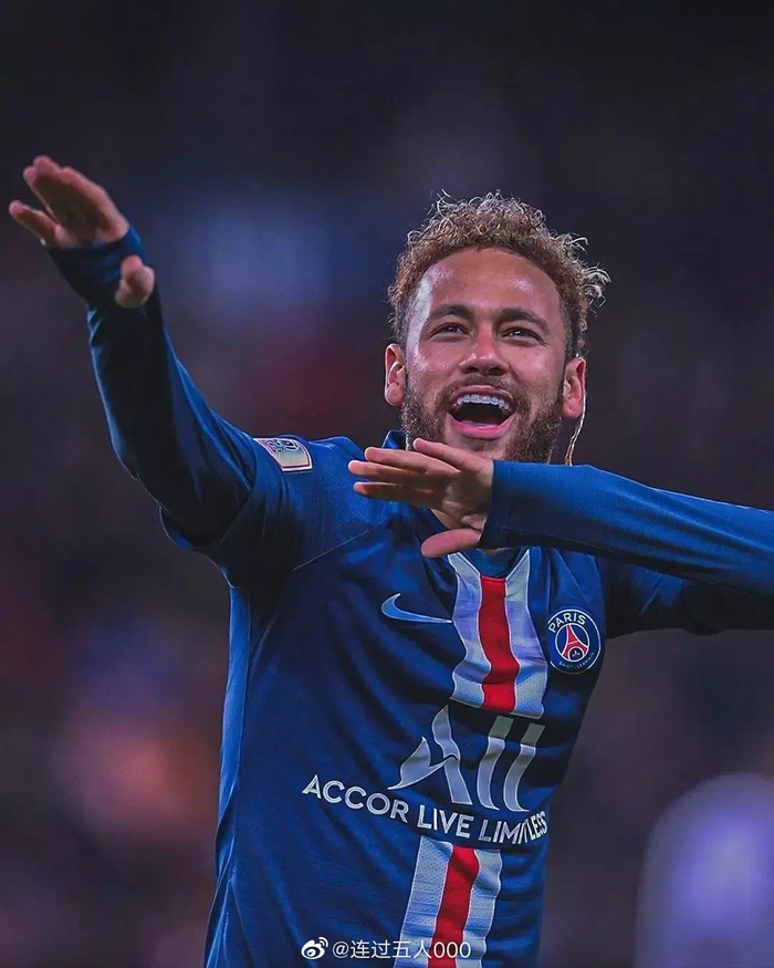 彻底爆发！勇士全队强烈抗议裁判，库里遭对手恶劣犯规怒不可遏