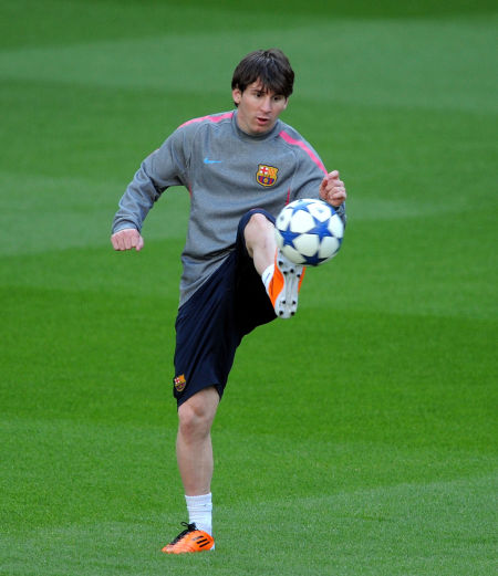 雄鹿队盯上安东尼·戴维斯？交易传闻引发联盟关注